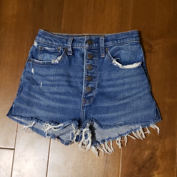 Abercrombie & Fitch Pants - Abercrombie Ultra High Rise Mom Jean Shorts